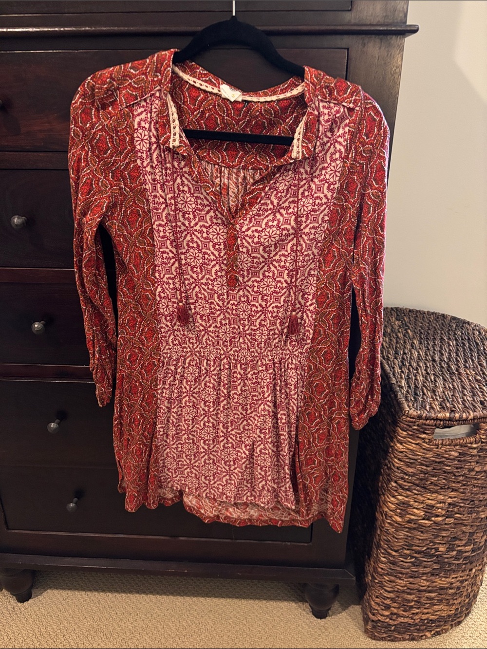 Women’s Red Patterned Peasant Blouse Akemi Kin from Anthropologie size xs